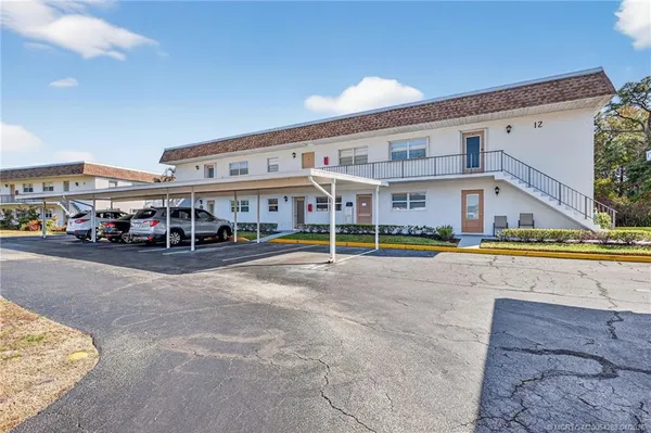 $165,000 | 2950 Southeast Ocean Boulevard, Unit 122, Stuart, FL 34996