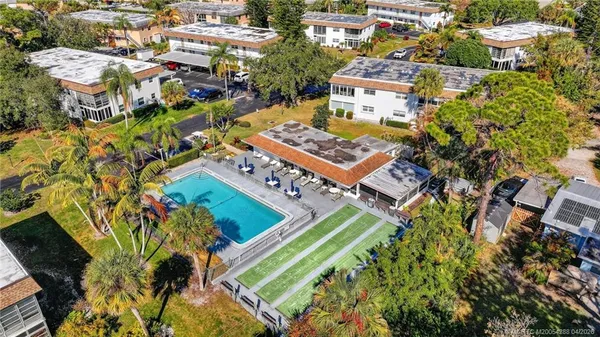 $165,000 | 2950 Southeast Ocean Boulevard, Unit 122, Stuart, FL 34996