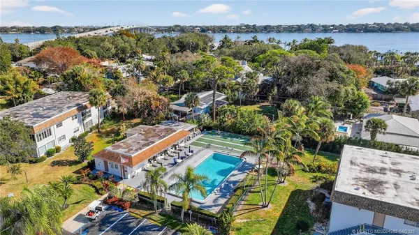 $165,000 | 2950 Southeast Ocean Boulevard, Unit 122, Stuart, FL 34996