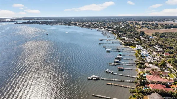 $165,000 | 2950 Southeast Ocean Boulevard, Unit 122, Stuart, FL 34996