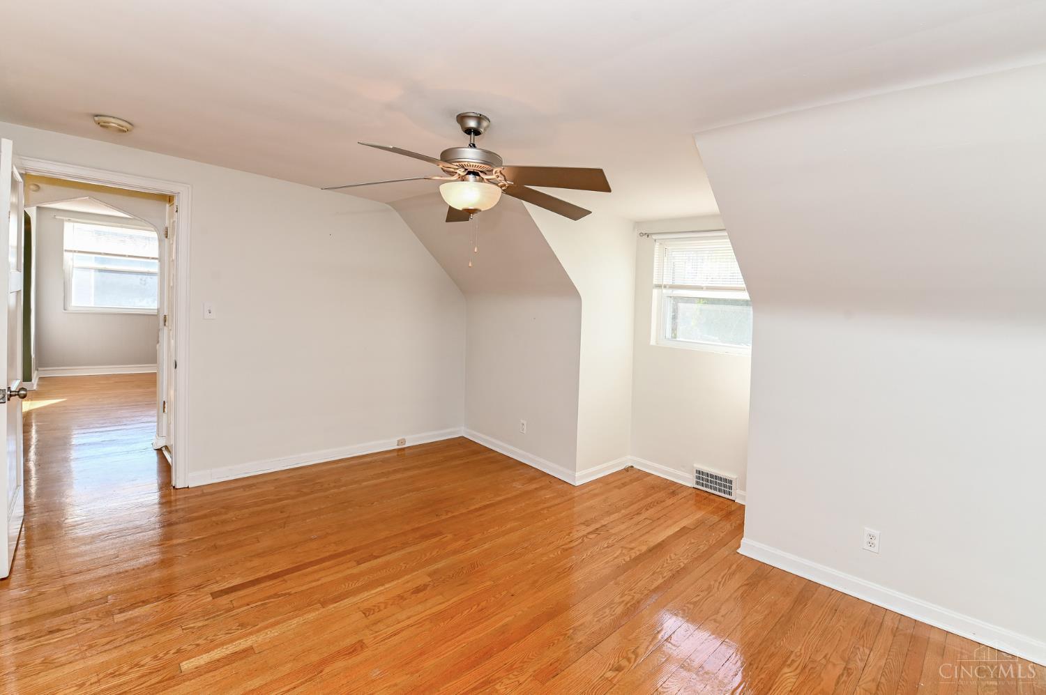 5618 Leumas Road Cincinnati, OH 45239 - Photo 23 of 48 Gallery Image 23