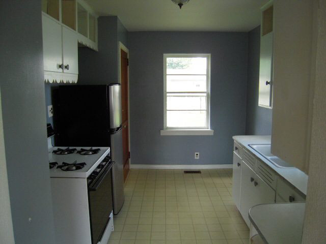 1817 Bashor Road Goshen, IN 46526 - Photo 4 of 12 Gallery Image 4