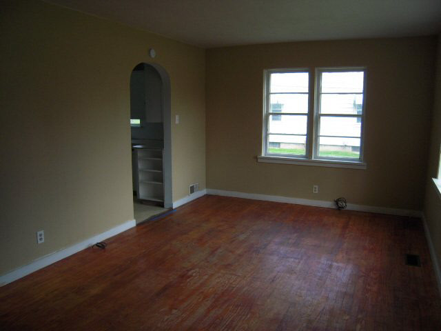 1817 Bashor Road Goshen, IN 46526 - Photo 5 of 12 Gallery Image 5