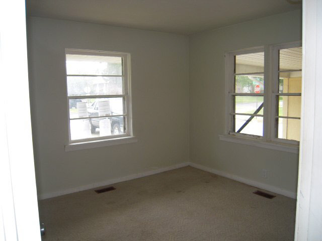 1817 Bashor Road Goshen, IN 46526 - Photo 8 of 12 Gallery Image 8