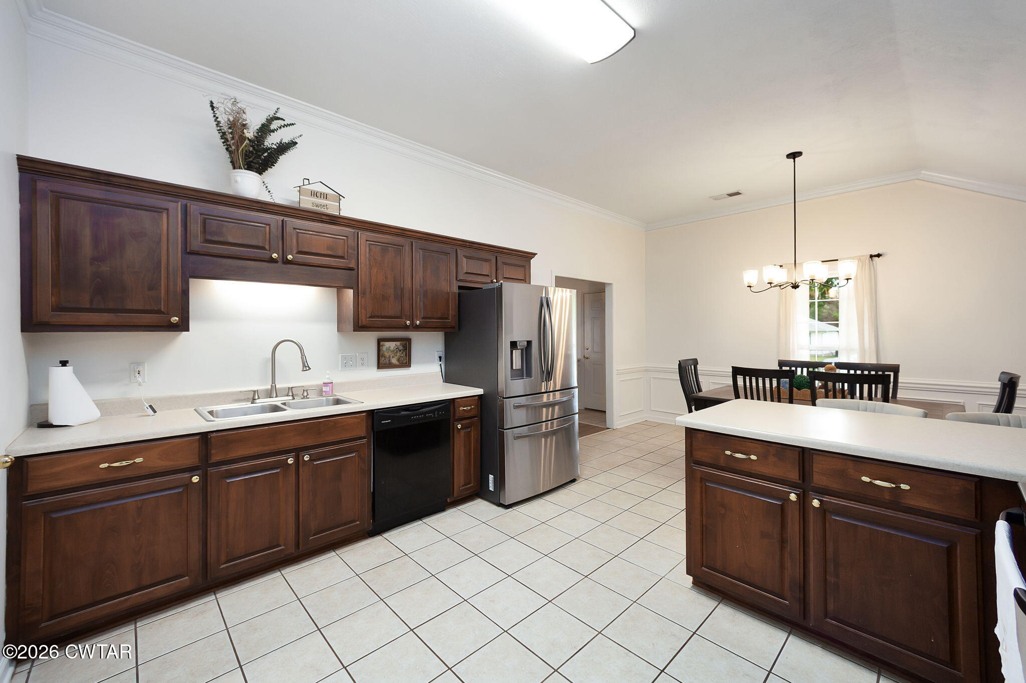 80 Rooker Drive Jackson, TN 38305 - Photo 4 of 30 a kitchen with a sink and cabinets