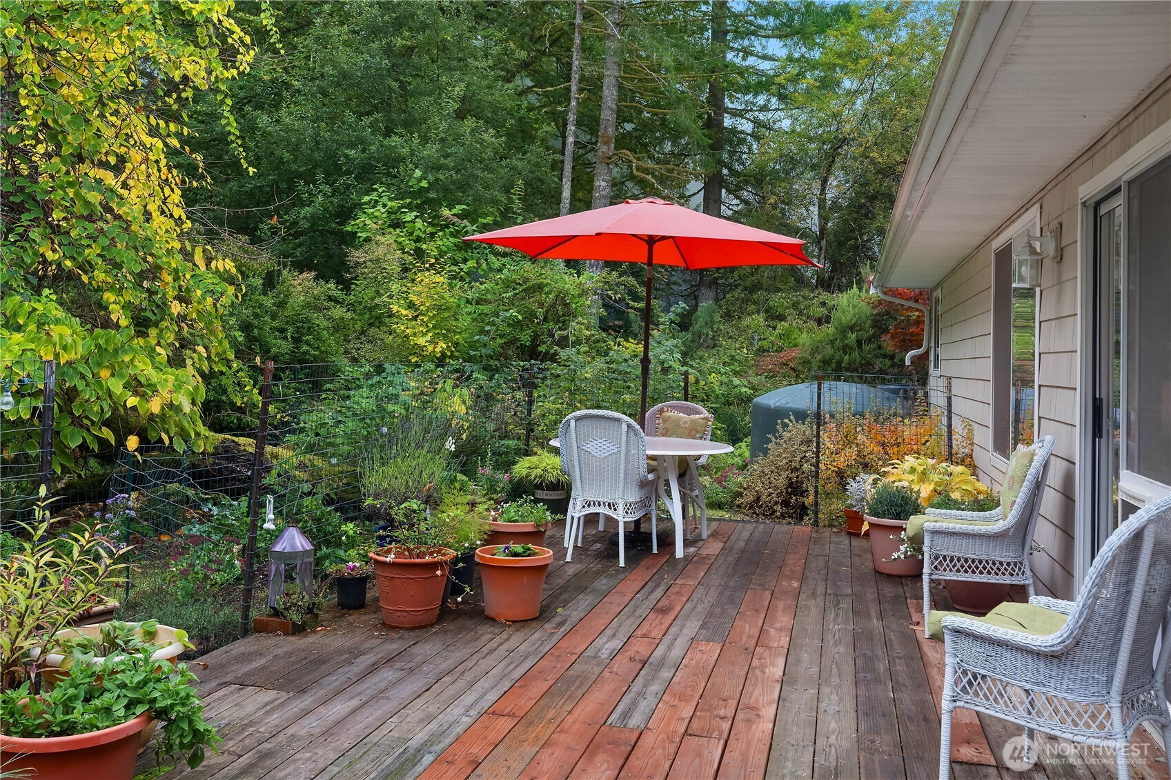 5505 Oyster Bay Road Northwest Olympia, WA 98502 - Photo 21 of 40 an outdoor space with furniture