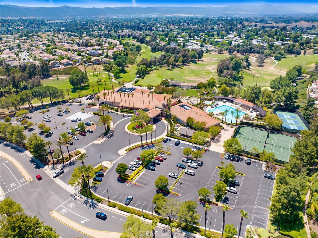 42005 Pine Needle Street Temecula, CA 92591 - Photo 44 of 45 Association clubhouse and entrance to the golf course which runs through the community.