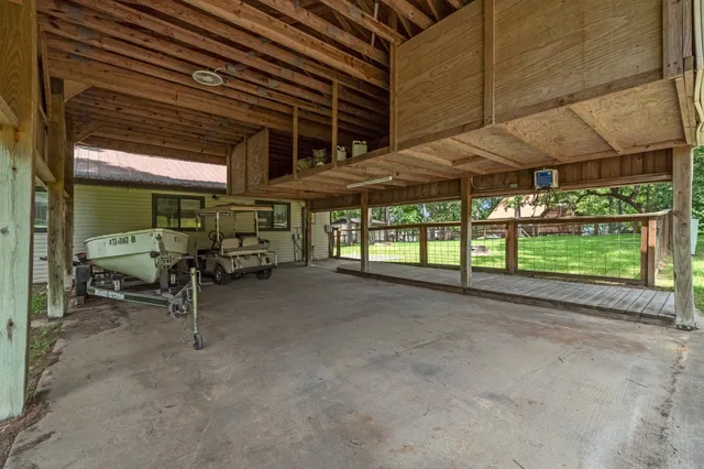 $500,000 | 31 North Lakeview Drive, Point Blank, TX 77364