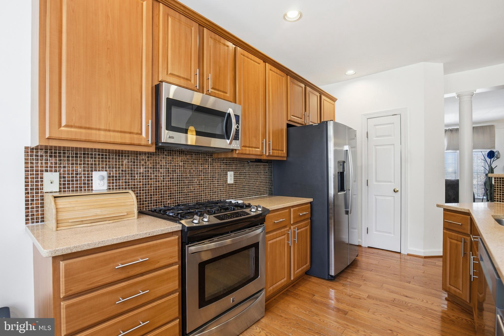 6660 Debra Lu Way Springfield, VA 22150 - Photo 5 of 36