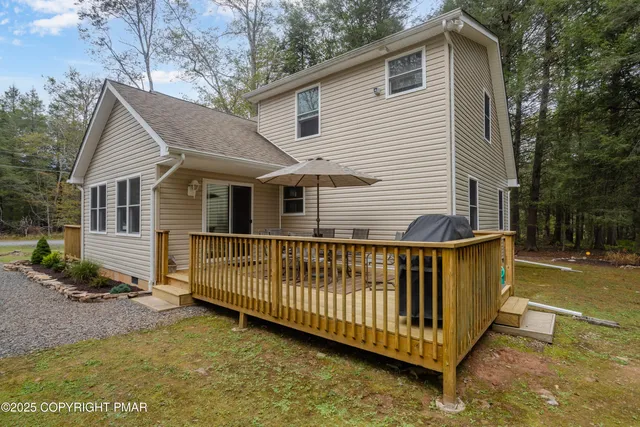 $364,900 | 37 Tamarack Trail, Albrightsville, PA 18210