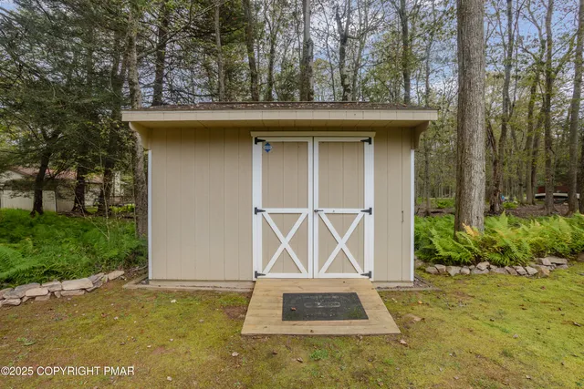 $364,900 | 37 Tamarack Trail, Albrightsville, PA 18210