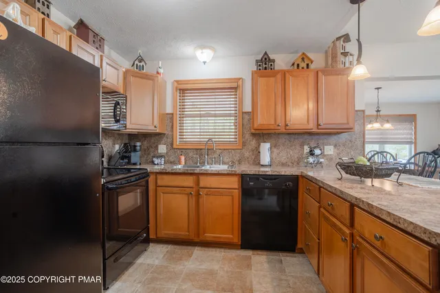 $364,900 | 37 Tamarack Trail, Albrightsville, PA 18210