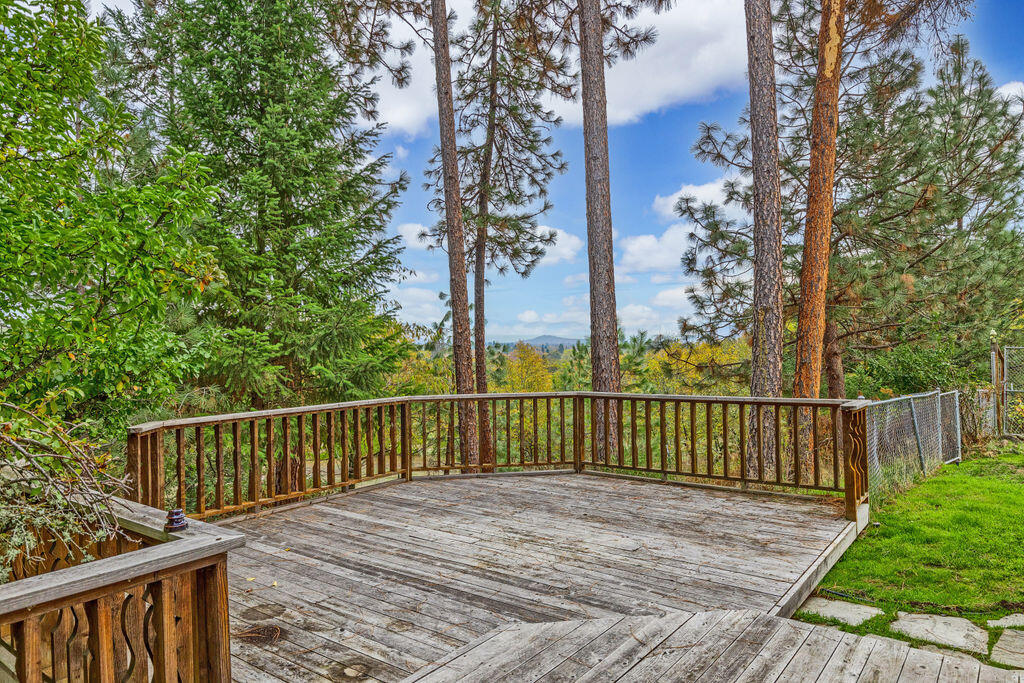 13101 Meadows Road White City, OR 97503 - Photo 17 of 32 Deck next to home with views of Medford and Table Rocks