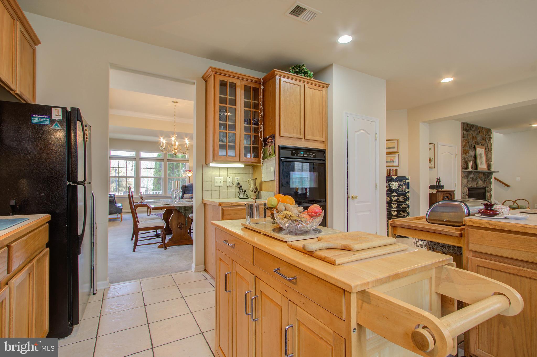 22 Rivers Edge Terrace Indian Head, MD 20640 - Photo 16 of 44 Gourmet Kitchen