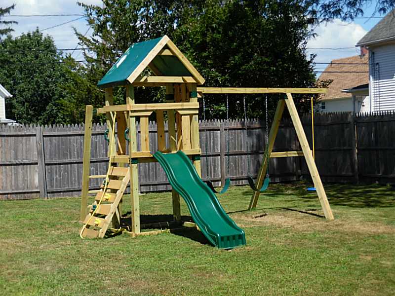 48 Clark Street Westerly, RI 02891 - Photo 19 of 19 Yard/Garden.