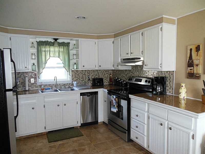 48 Clark Street Westerly, RI 02891 - Photo 5 of 19 Kitchen.