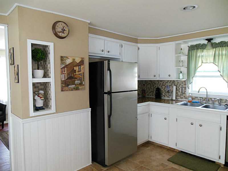 48 Clark Street Westerly, RI 02891 - Photo 6 of 19 Kitchen.