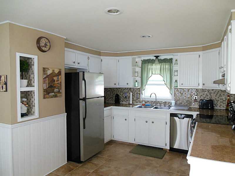 48 Clark Street Westerly, RI 02891 - Photo 7 of 19 Kitchen.
