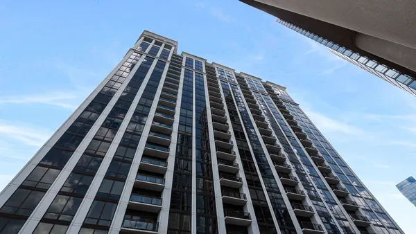 $499,000 | 233 East 13th Street, Unit 1001, Chicago, IL 60605