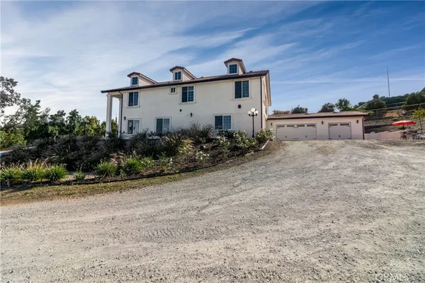 $2,275,000 | 17423 Wicker Way, Riverside, CA 92504
