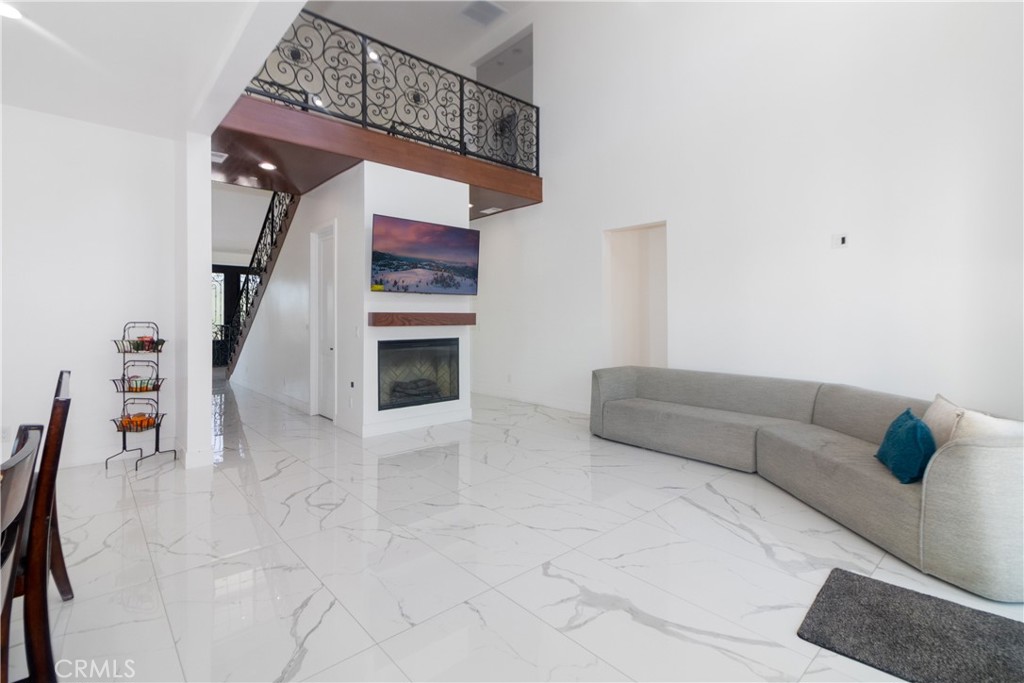 17423 Wicker Way Riverside, CA 92504 - Photo 8 of 53