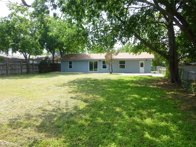 $2,595 | 7503 Eastcrest Drive, Austin, TX 78752