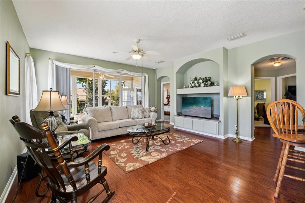 6105 Dory Way Tavares, FL 32778 - Photo 10 of 48
