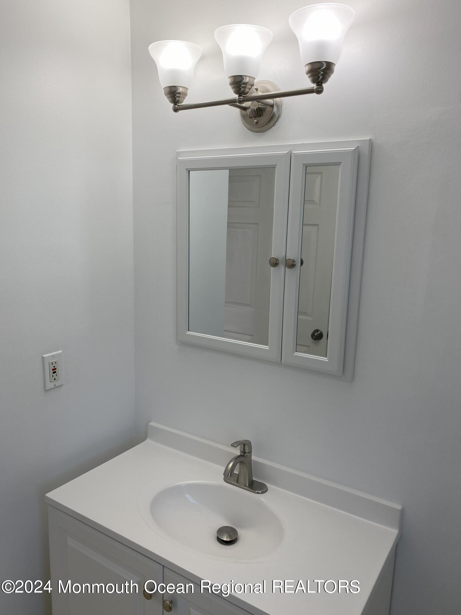 11 A Zacatin Road, Unit 1000 Freehold, NJ 07728 - Photo 23 of 26 Master