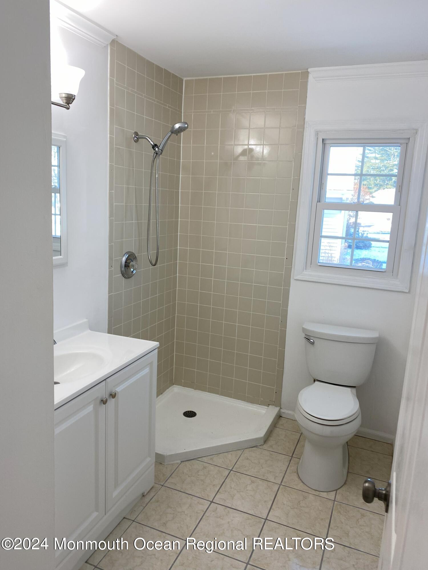 11 A Zacatin Road, Unit 1000 Freehold, NJ 07728 - Photo 24 of 26 Master