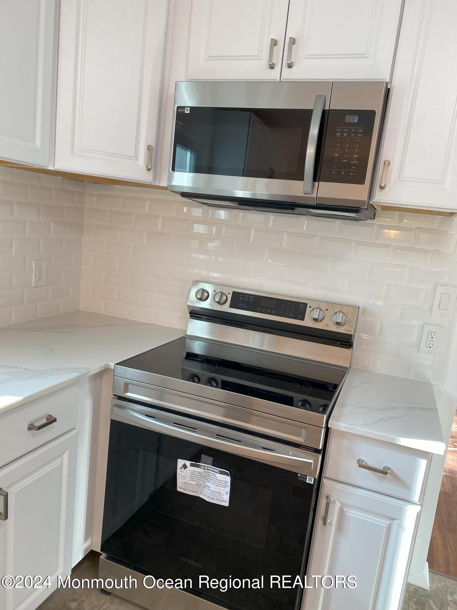 11 A Zacatin Road, Unit 1000 Freehold, NJ 07728 - Photo 7 of 26 IMG_9423