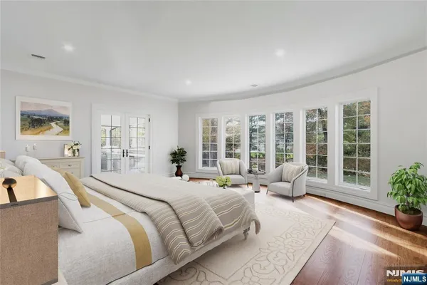 $4,350,000 | 707 Black Hawk Lane, Franklin Lakes, NJ 07417