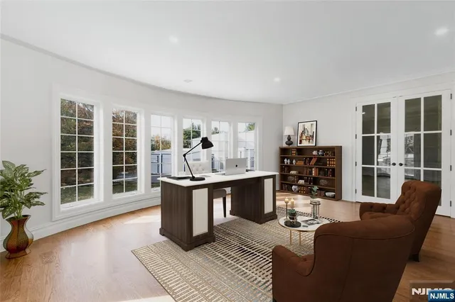 $4,350,000 | 707 Black Hawk Lane, Franklin Lakes, NJ 07417