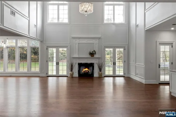 $4,350,000 | 707 Black Hawk Lane, Franklin Lakes, NJ 07417