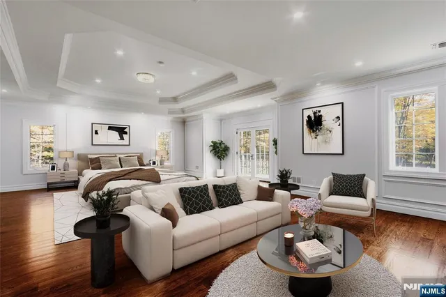 $4,350,000 | 707 Black Hawk Lane, Franklin Lakes, NJ 07417