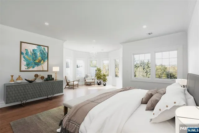 $4,350,000 | 707 Black Hawk Lane, Franklin Lakes, NJ 07417