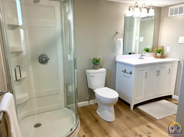 $239,900 | 4450 Southwest Twilight Drive, Topeka, KS 66614