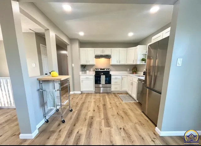 $239,900 | 4450 Southwest Twilight Drive, Topeka, KS 66614