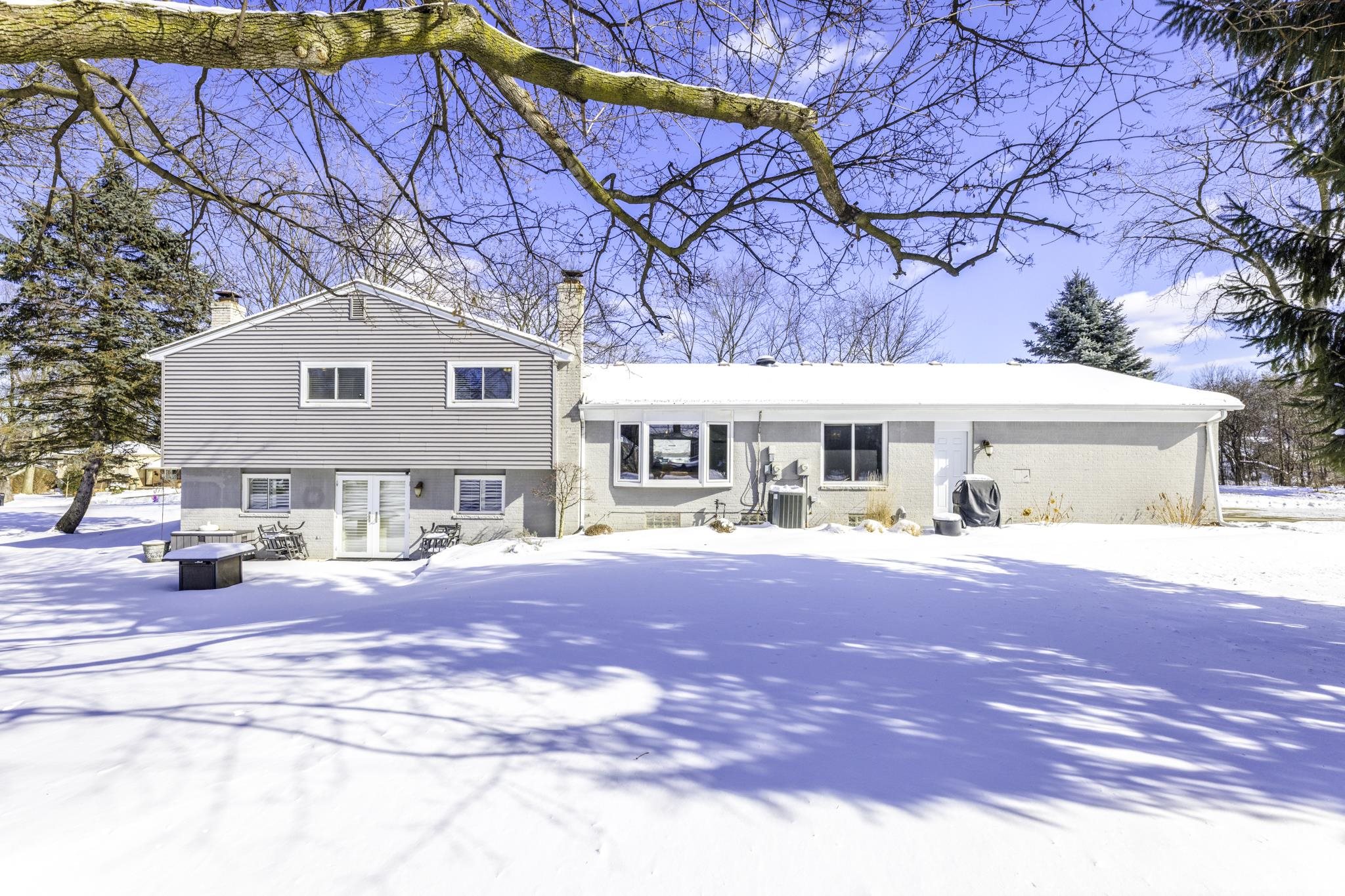 2762 Bridle Road Bloomfield Hills, MI 48304 - Photo 5 of 42 Backyard