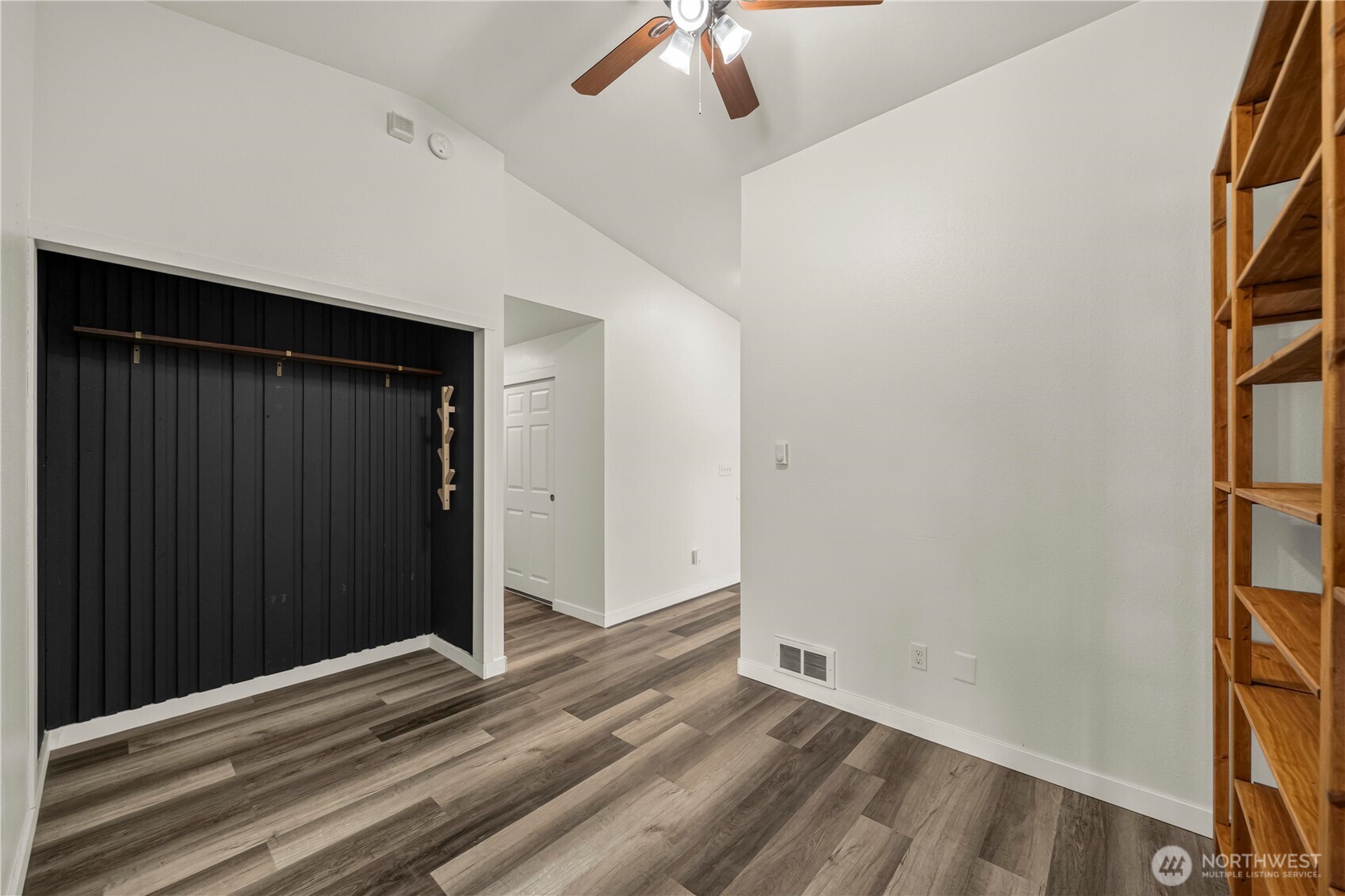9200 Applegate Loop Southwest Rochester, WA 98579 - Photo 10 of 40