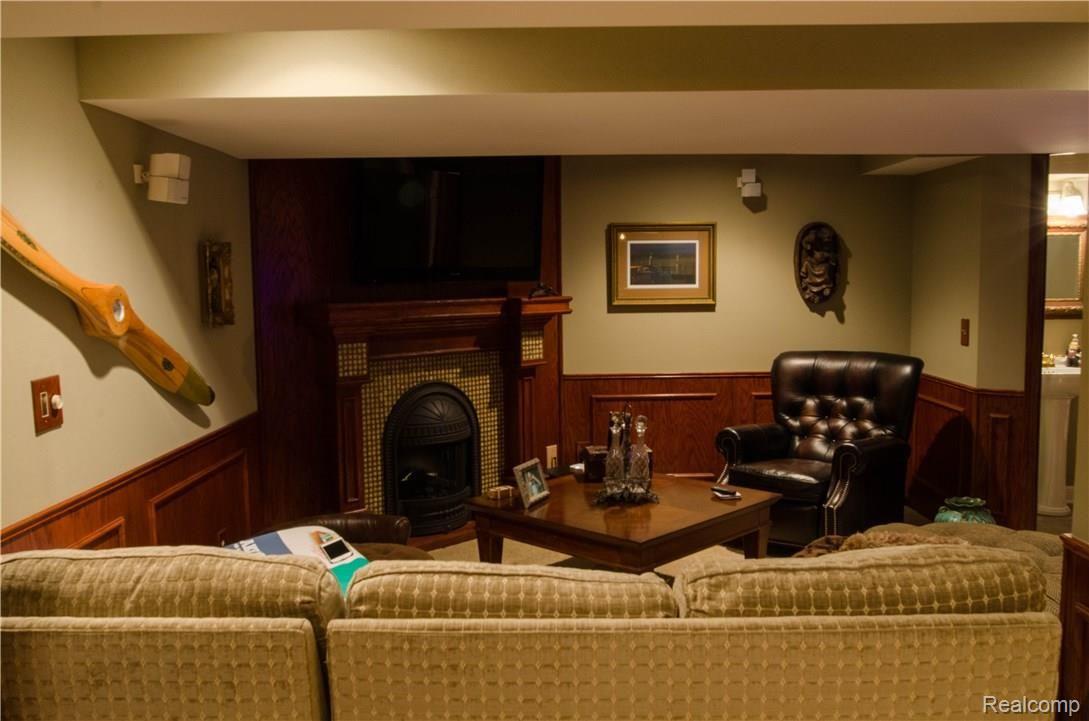 192 West Washington Street Romeo, MI 48065 - Photo 28 of 31 Lower Level Family Room
