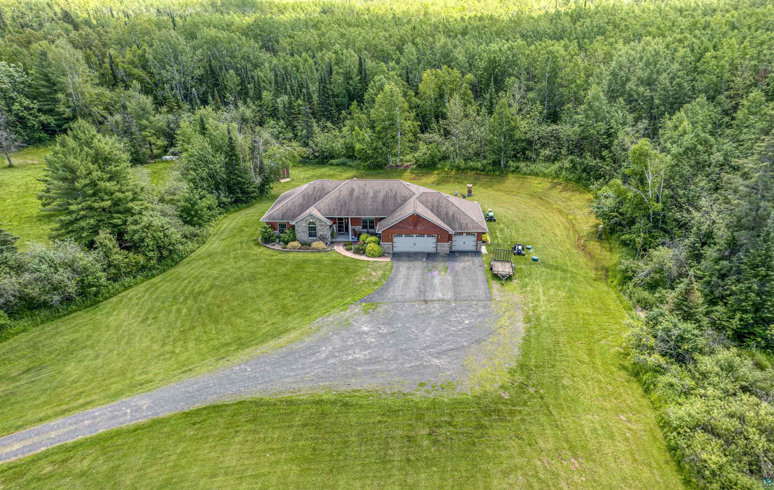 4678 Ridgeview Drive Superior, WI 54880 - Photo 39 of 43 Birds eye view of property