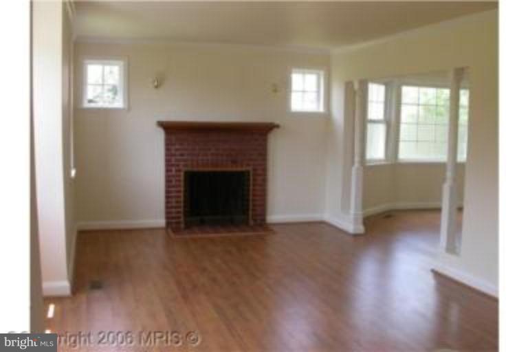 4714 Ridge Road Nottingham, MD 21236 - Photo 3 of 7 Living Room
