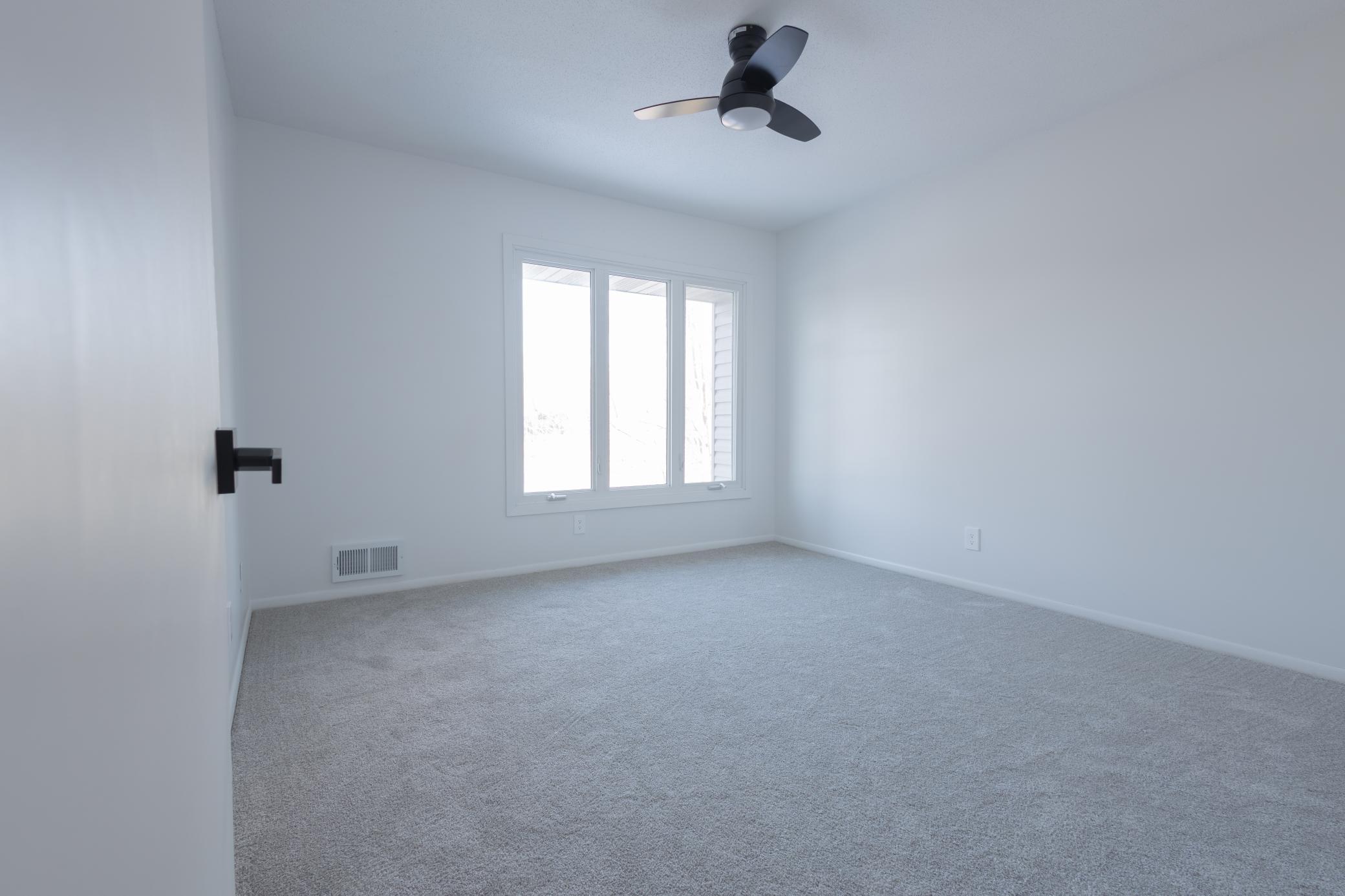 419 County Rd C West Roseville, MN 55113 - Photo 13 of 19