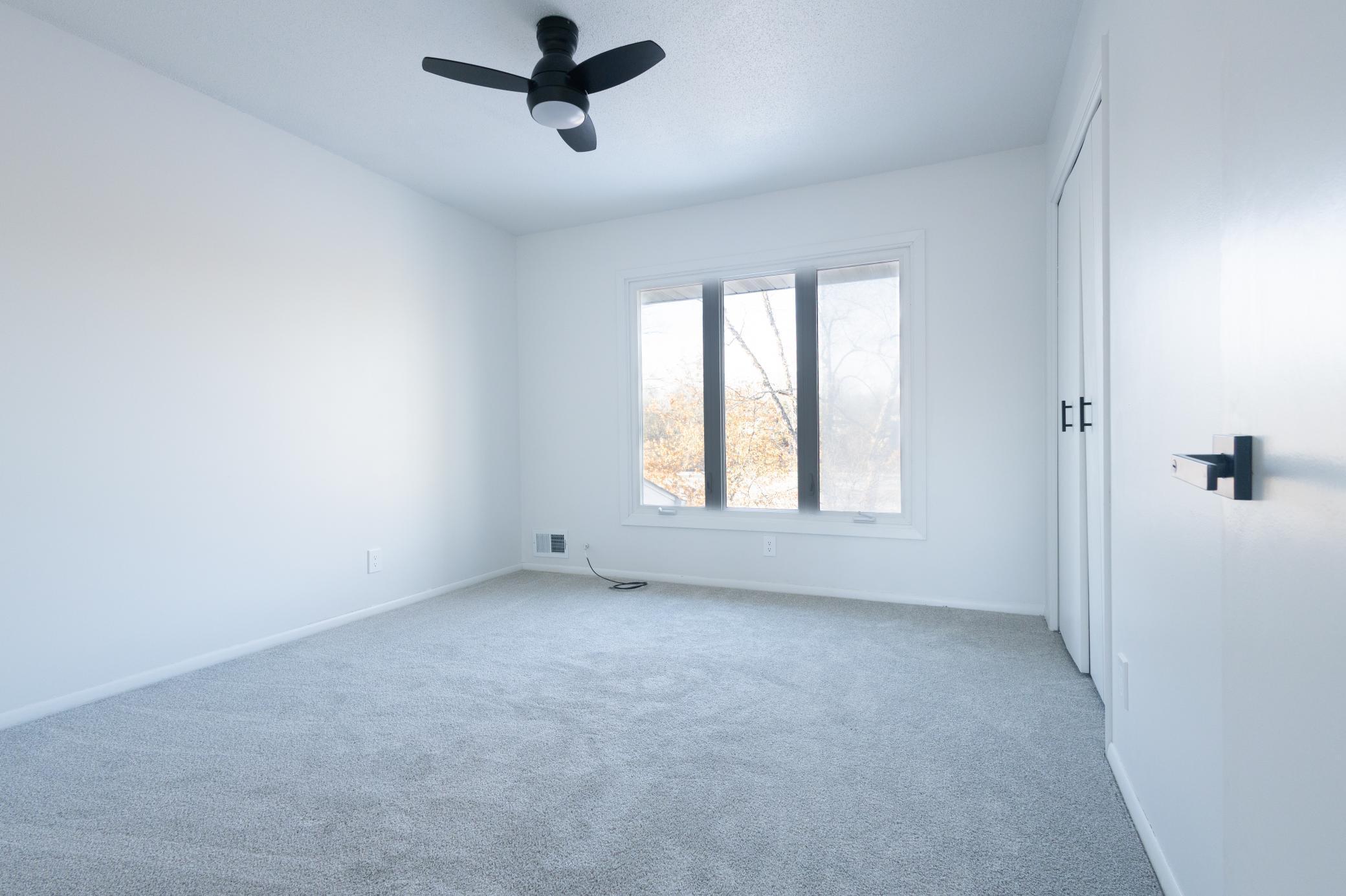 419 County Rd C West Roseville, MN 55113 - Photo 17 of 19