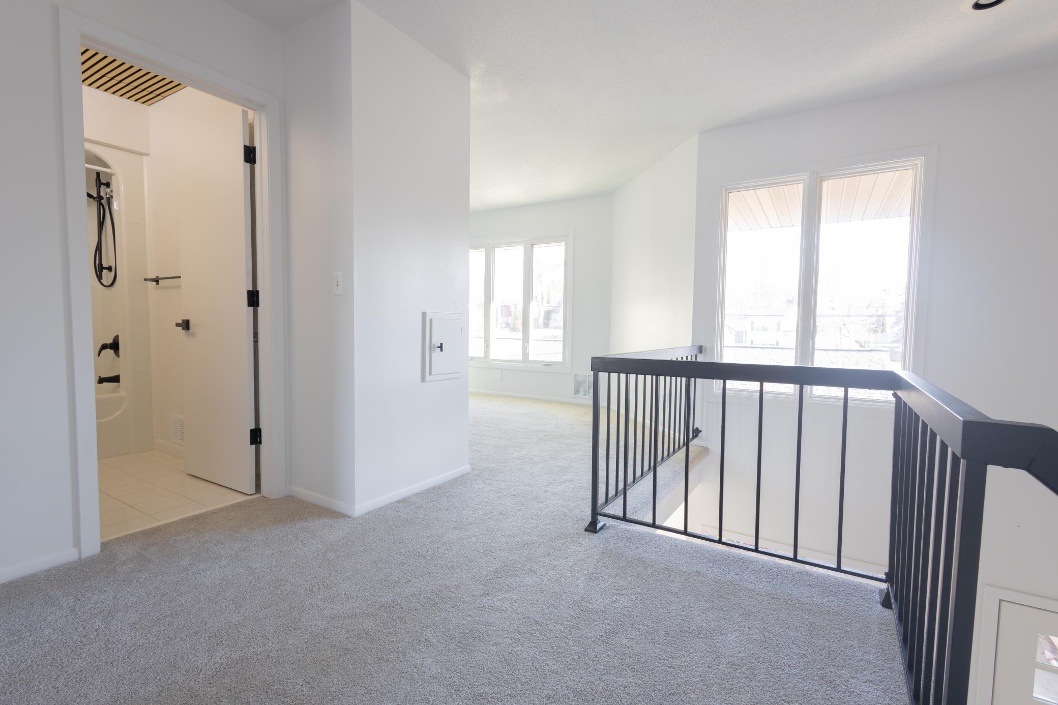 419 County Rd C West Roseville, MN 55113 - Photo 3 of 19