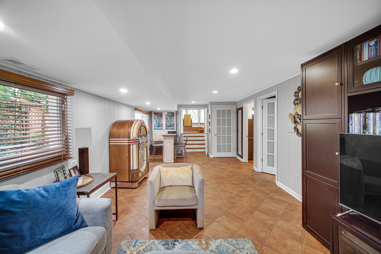 9110 Forestview Road Evanston, IL 60203 - Photo 18 of 24 Gallery Image 18