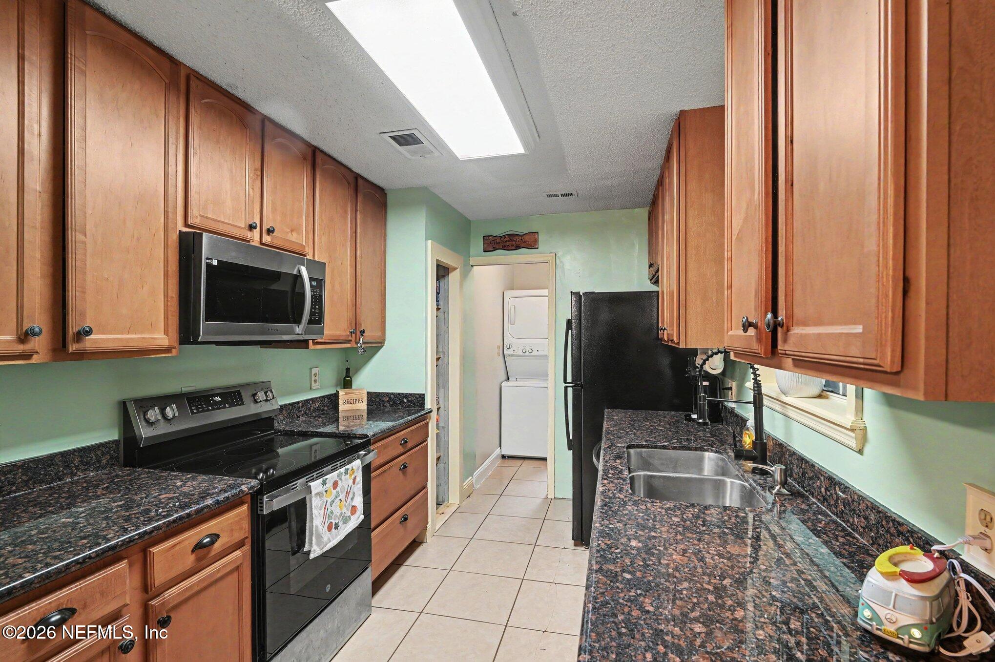 490 Pine Woods Road Ormond Beach, FL 32174 - Photo 9 of 29 010_file_8219