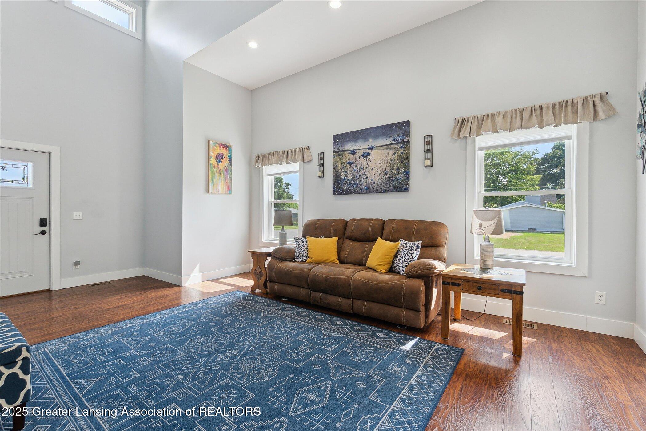 112 East Barber Street Ithaca, MI 48847 - Photo 16 of 41 11-112-E-Barber-St-Ithaca-MI-48847-Windo