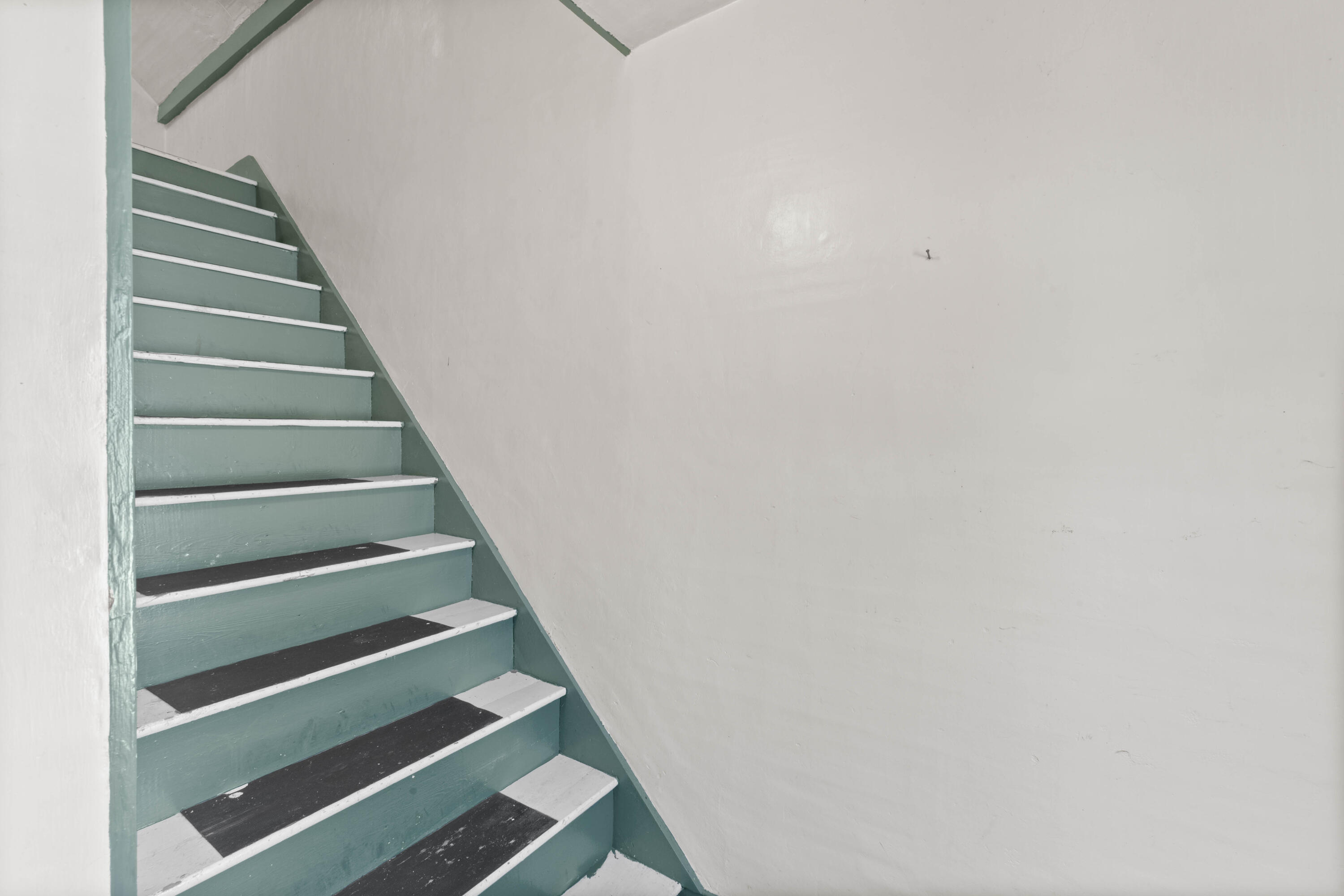 586 Rocky Knoll Road Denmark, ME 04022 - Photo 19 of 32 Stairway