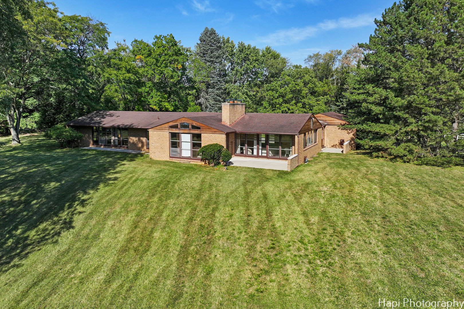 80 Meadow Hill Road Barrington Hills, IL 60010 - Photo 4 of 25 a view of a house with pool and garden